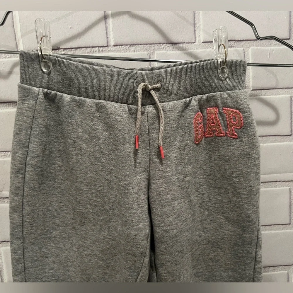 GAP Kids Grey Sweatpants/size S